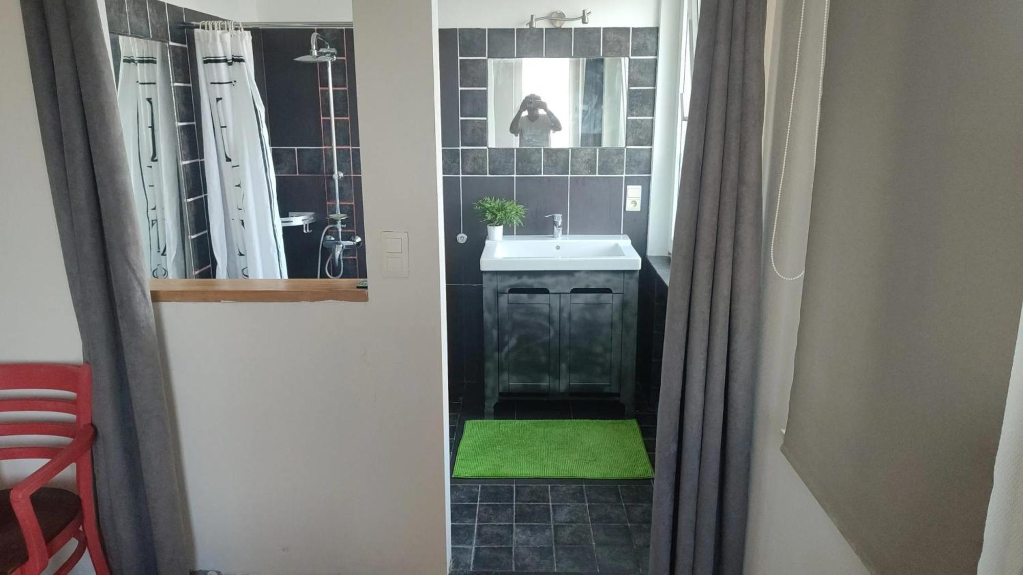 Apartment Charming In Etterbeek 70 M² With Balcony *